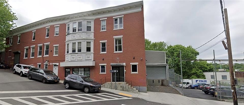 1st image of 360 Ashburton Ave