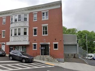 360 Ashburton Ave, Yonkers, NY 10701