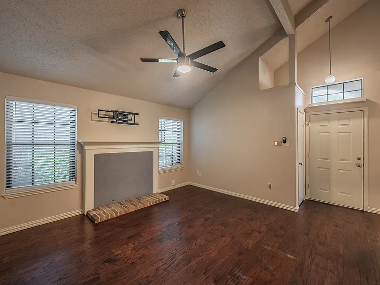6402 Valleybrooke Ct — Photo 8