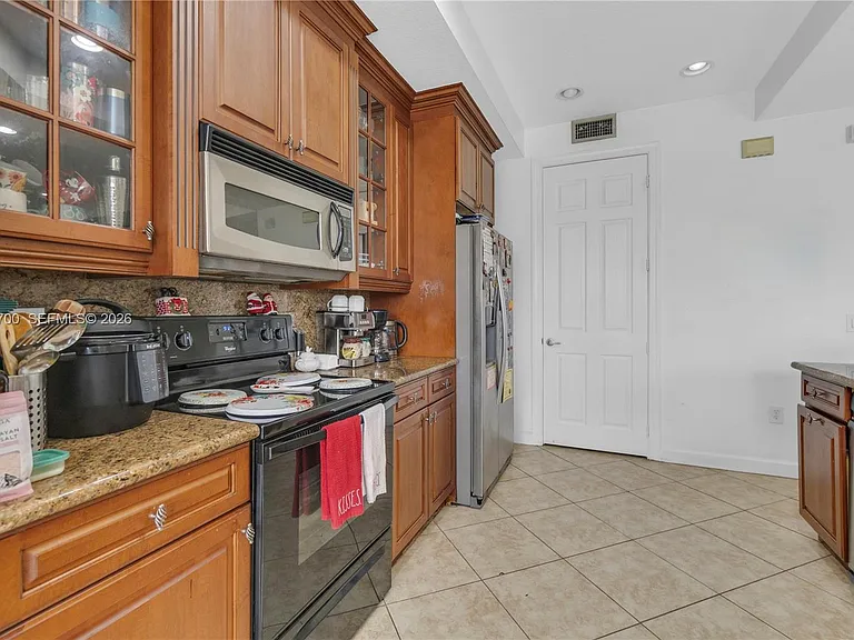 8200 NW 128th Ln #40B — Photo 8