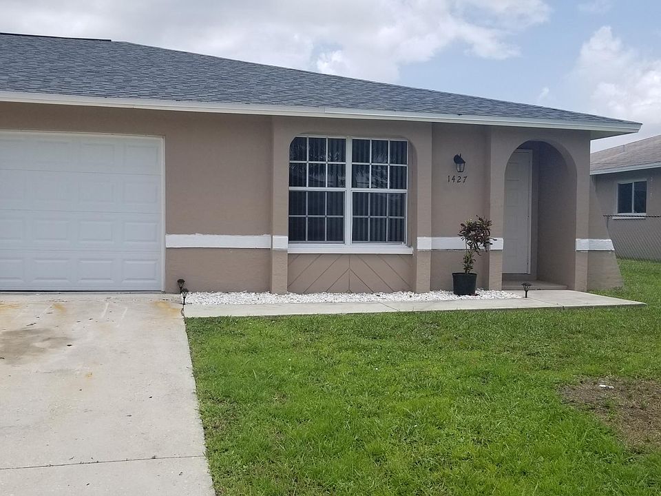 1st image of 1425 SE 23rd Pl