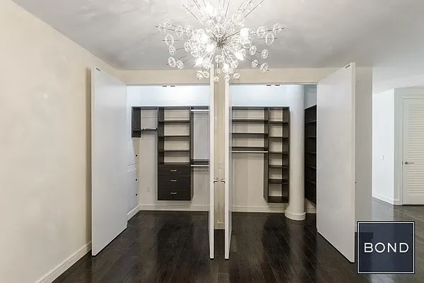 Rented by Bond New York | media 32