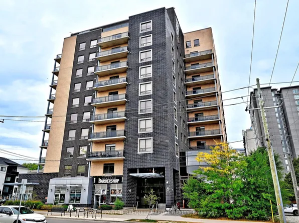 8 Hickory St W #803, Waterloo, ON N2L 3H6