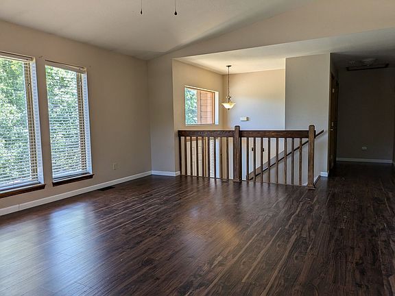 3rd image of 108 Foster Ave