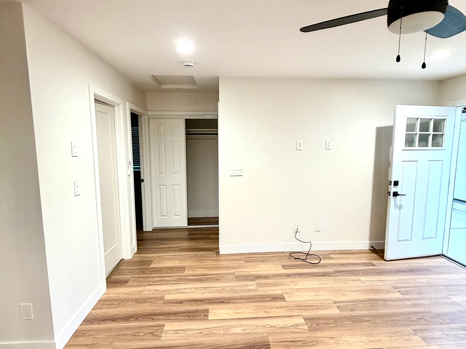 2 bed, 600 sqft, $2,300 — Photo 4