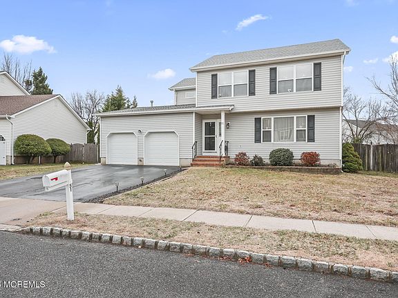 4th image of 51 Deborah Lane