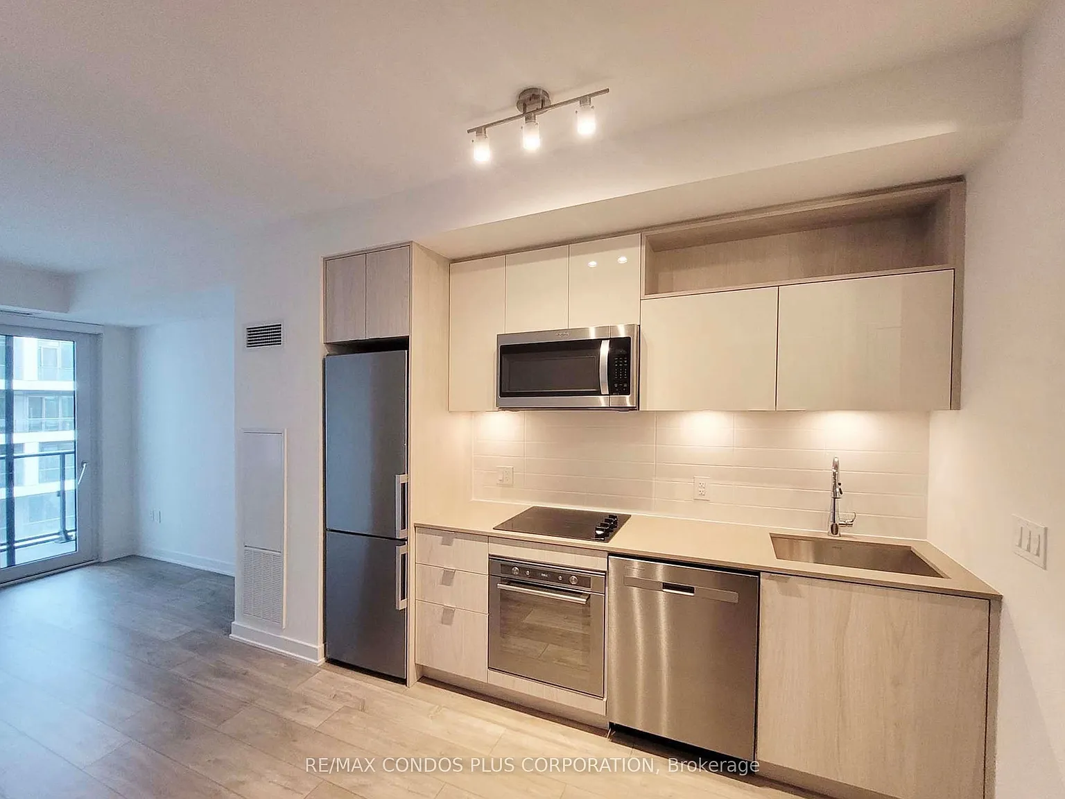 2 bed, $2,500 — Photo 2