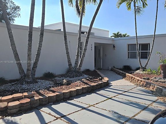 3rd image of 740 Conch Shell Pl