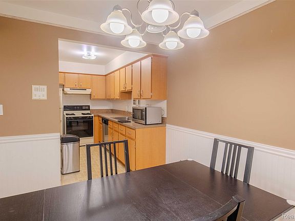 5th image of 12025 Ina Dr #98