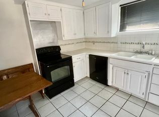 1724 Deer Park Blvd #2, Omaha, NE 68108