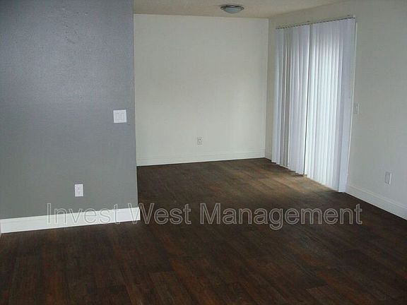 3rd image of 3102 Kauffman Ave APT B