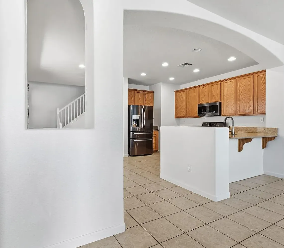 3 bed, 2.5 bath, 1725 sqft, $2,850 — Photo 4