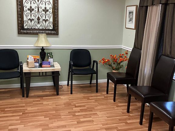 4th image of 3101 Essary Dr NE