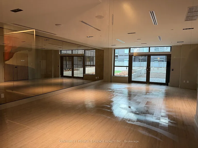 430 Square One Dr #Penthouse 05-05 — Photo 36