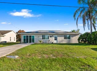 386 SE Oakridge Drive, Port St Lucie, FL 34984