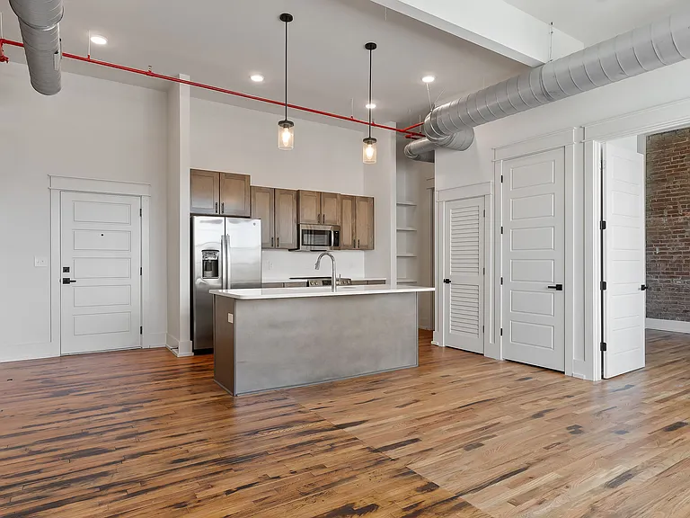 211 W Colville St #301 — Photo 6