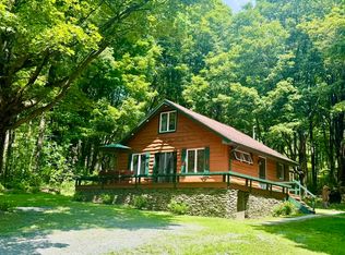 600 Paye Hill Rd, Union Dale, PA 18470