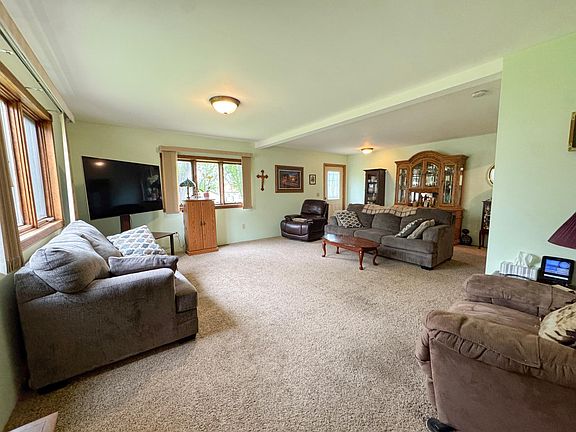 3rd image of 306 W Washington Ave
