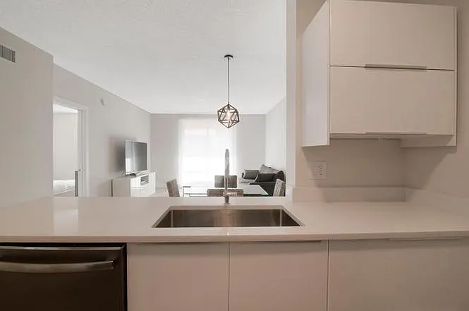 630 Sapodilla Ave #520 — Photo 7
