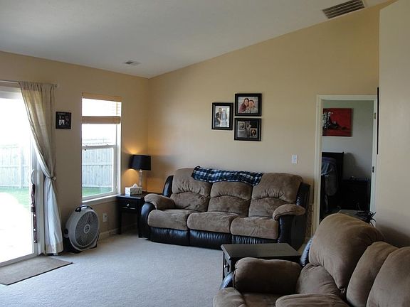 3rd image of 3969 Druze Ave