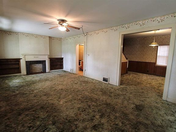 4th image of 224 W 15th Ave