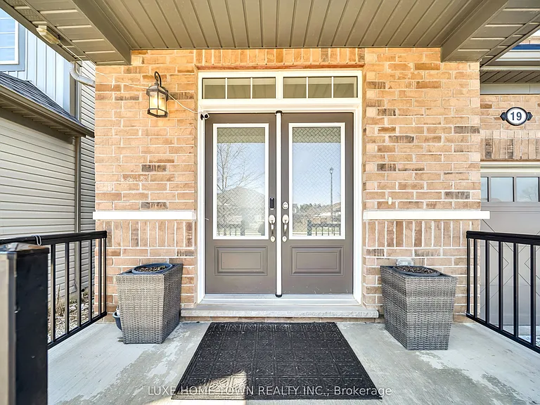 19 Findlay Way — Photo 6