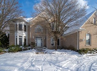 41714 Dukesbury Ct, Novi, MI 48375