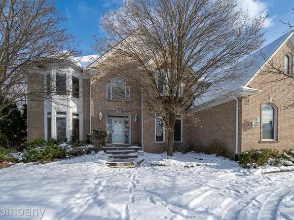 41714 Dukesbury Ct, Novi, MI 48375
