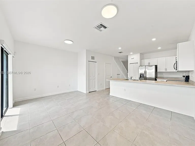 10018 SW 228th Ter — Photo 10
