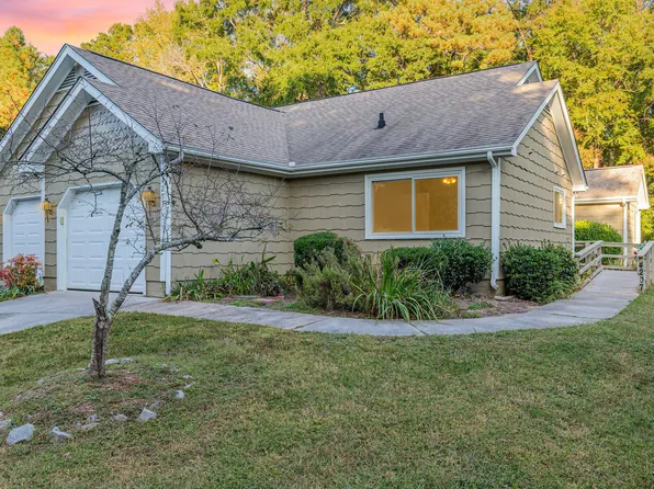 4207 Pin Oak Dr, Durham, NC 27707