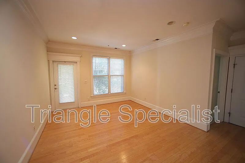 2 bed, 2.0 bath, 1000 sqft, $1,475 — Photo 4