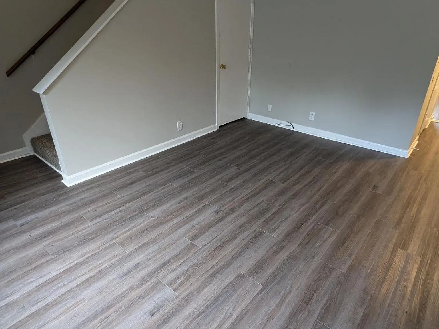 813 Holder Court - 1 — Photo 2