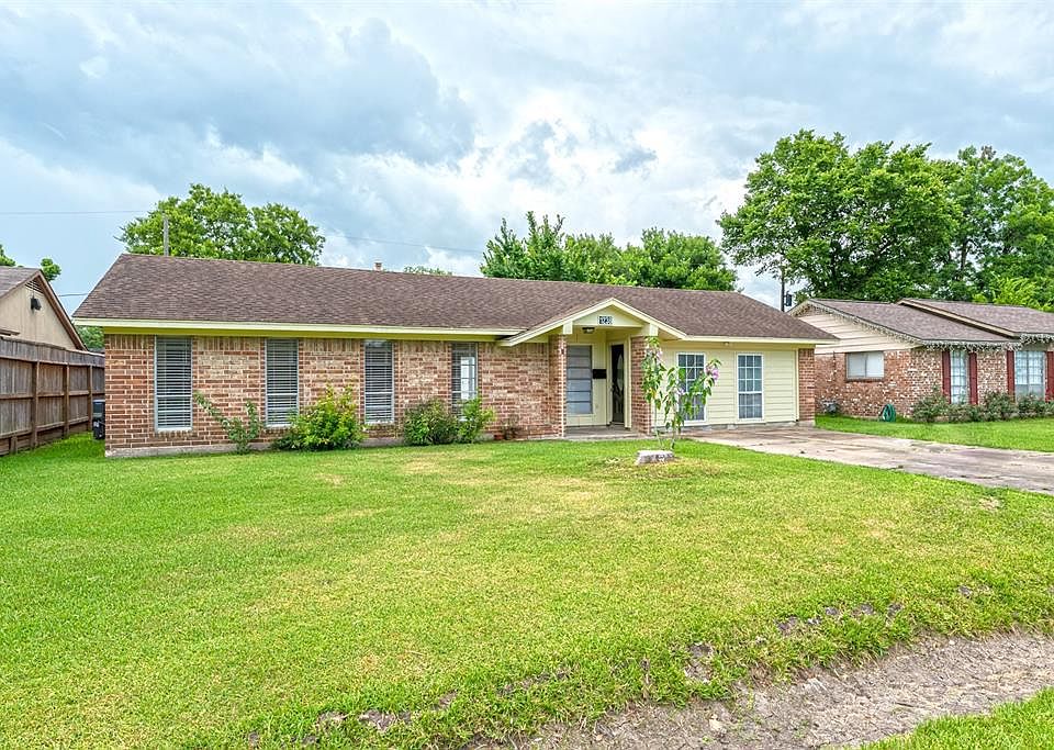 1st image of 1238 Sunny Dr