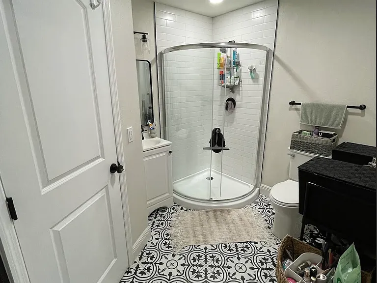 4005 N Glen Ave — Photo 3