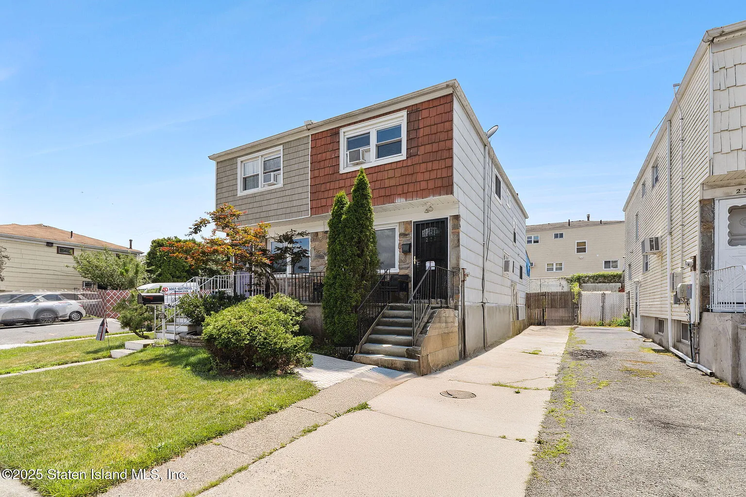 228 Westwood Ave photo 1