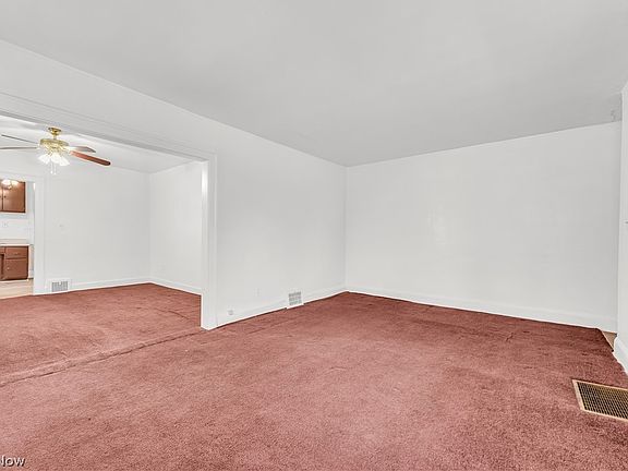 3rd image of 1109 E 169th St