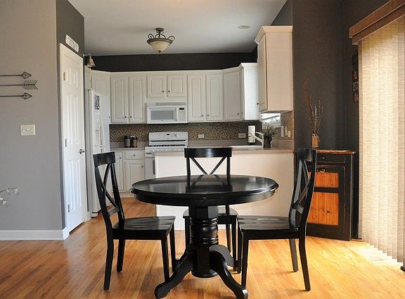 5th image of 25054 W Blakely Dr