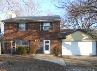 1120 W Los Angeles Cres S, Broken Arrow, OK 74011