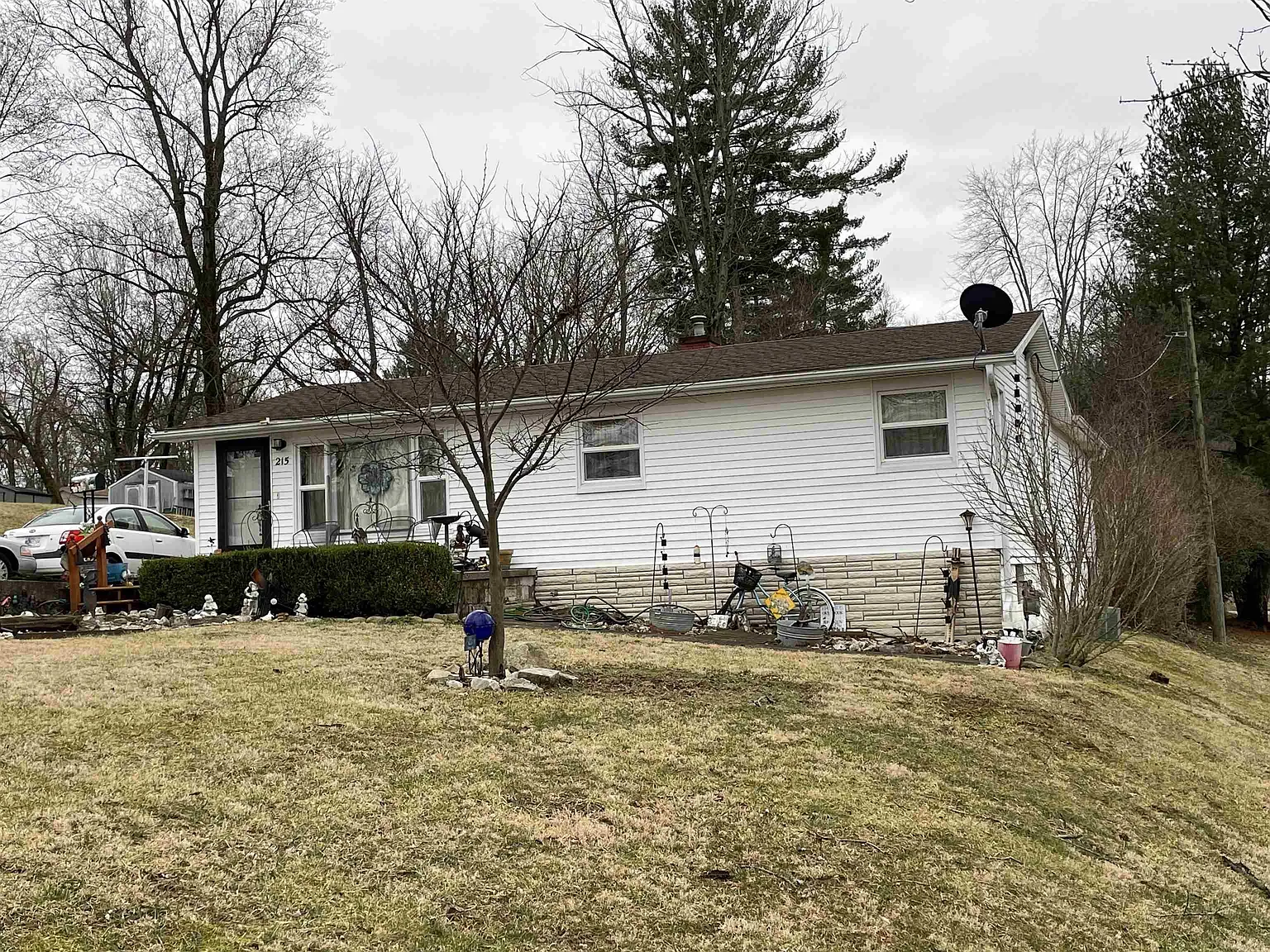 215 W Dewey Dr photo 1