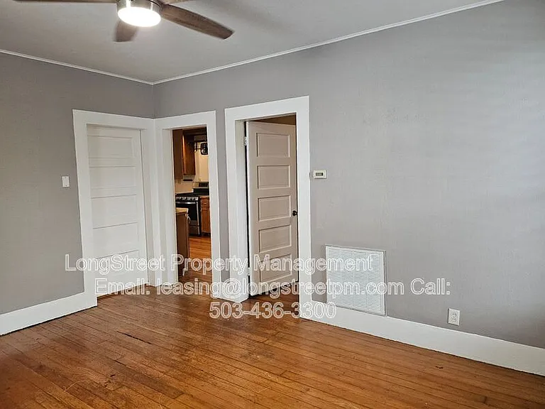1734 SW Market St — Photo 33
