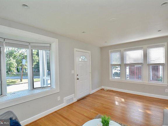 5th image of 2602 S Troy St