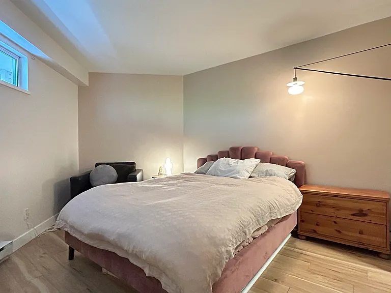 908 W 7th Ave #406 — Photo 12