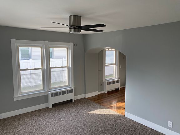 2nd image of 36 Warwick Rd #2