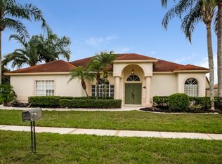 9902 Colonnade Dr, Tampa, FL 33647