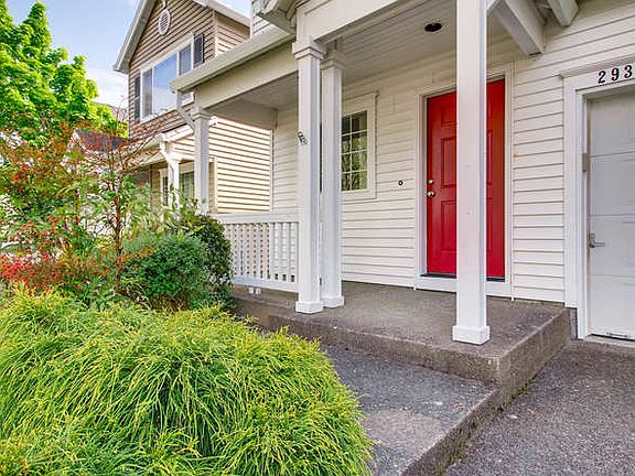 2nd image of 2932 NE 14th Ave