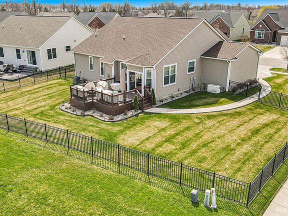 2nd image of 8897 Creekway Dr #10