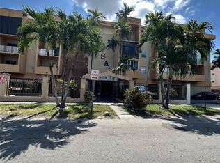 6055 W 19th Ave APT 205, Hialeah, FL 33012