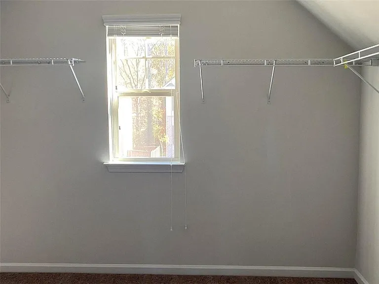 5650 Mirror Lake Dr — Photo 25