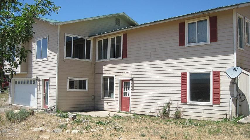 2nd image of 86 Country Ln