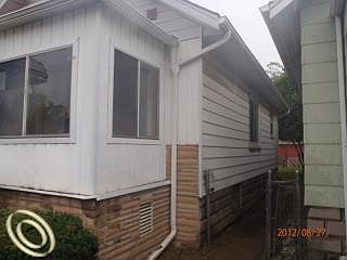 2nd image of 54 W Broadway St